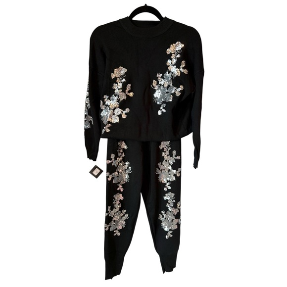 Hand Beaded Knit Sweater Set The Kinrey - Picture 2 of 12